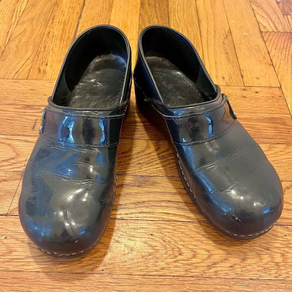 Koi by Sanita Women's Patent Leather Nursing Clogs Comfort Arch Support Size 10